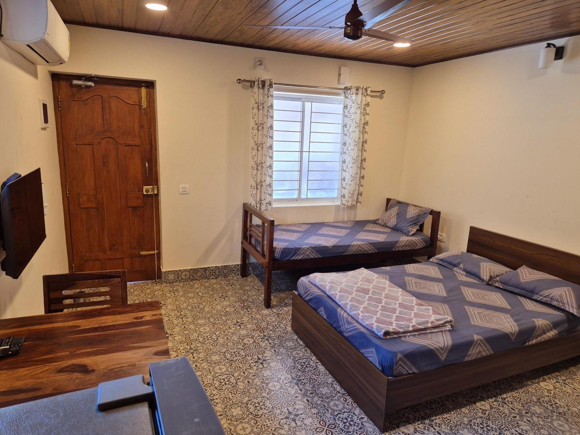 Sunny Smiles Homestay Мангалор Экстерьер фото
