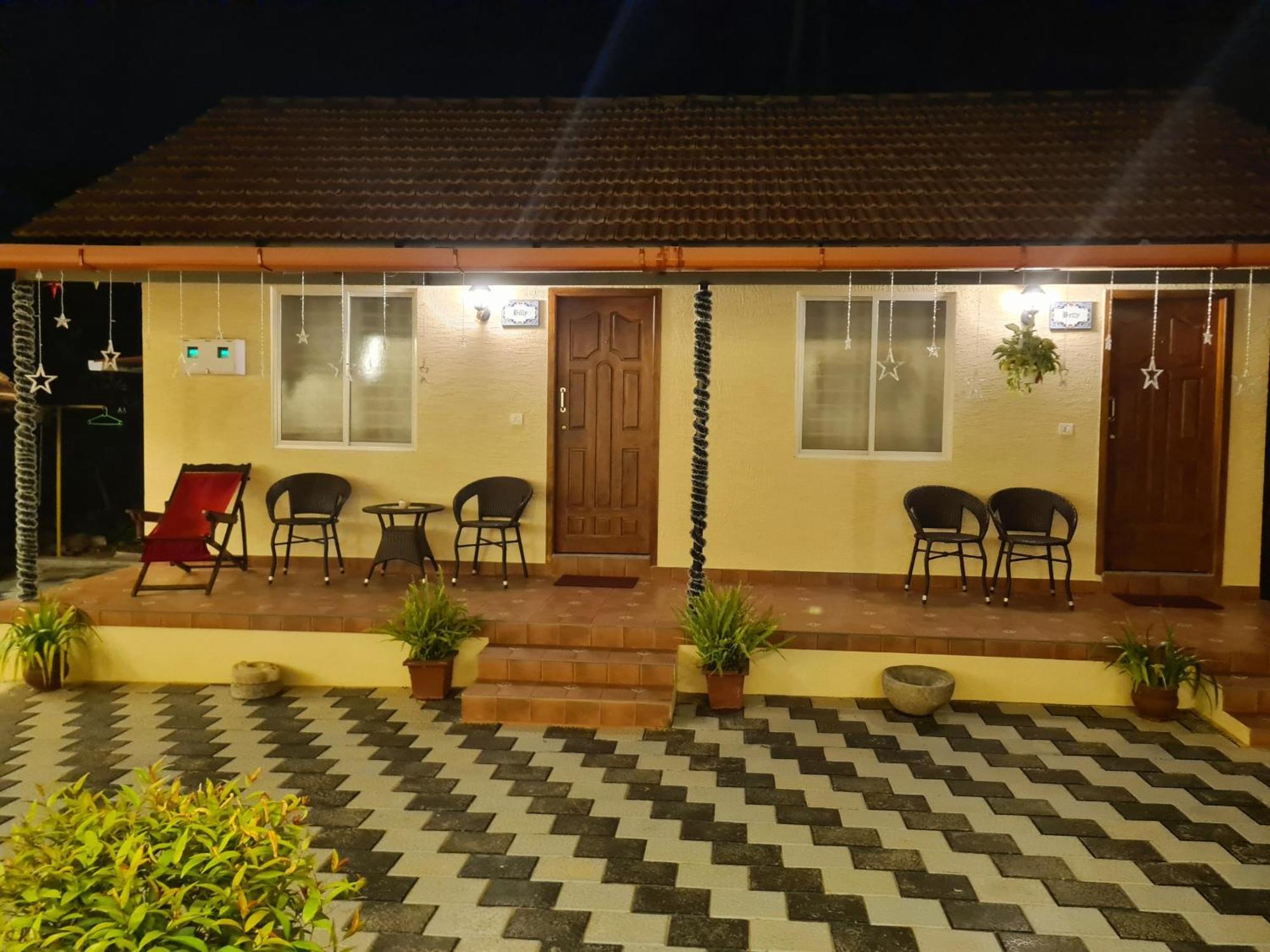 Sunny Smiles Homestay Мангалор Экстерьер фото